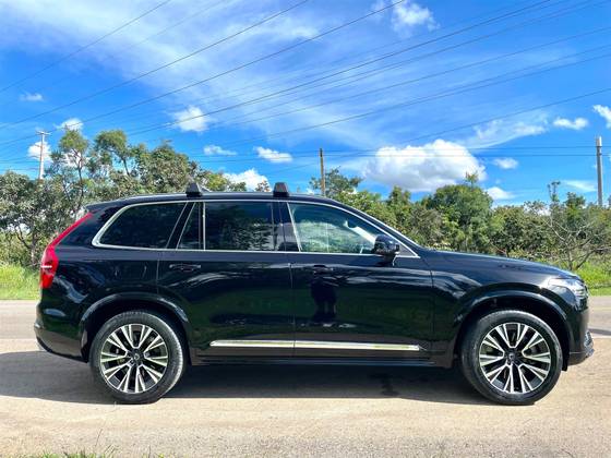 VOLVO XC90 2.0 T8 HYBRID MOMENTUM AWD GEARTRONIC VOLVO XC90 2.0 T8 HYBRID MOMENTUM AWD GEARTRONIC